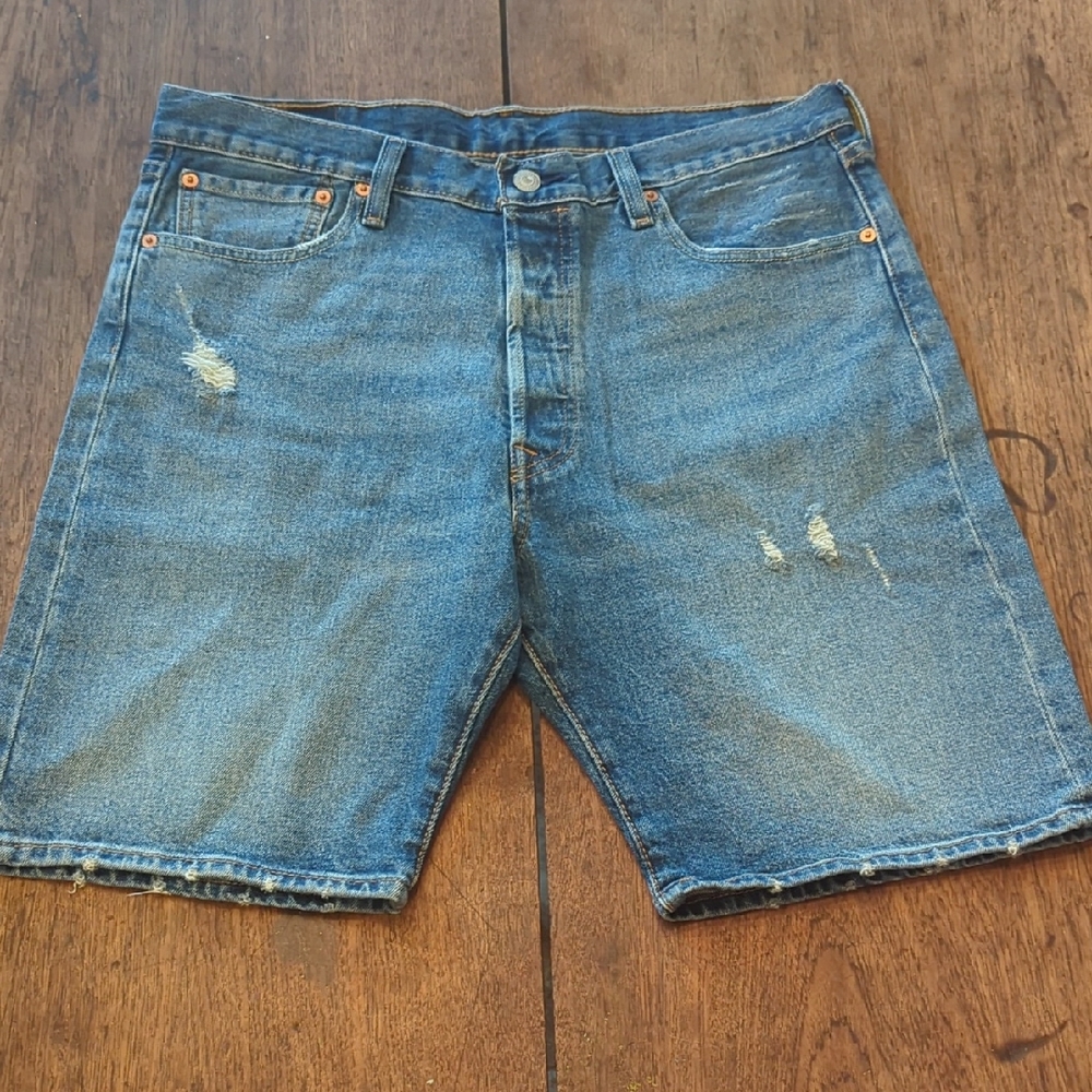 Men's Levis 501 Shorts Size 34 Button Up